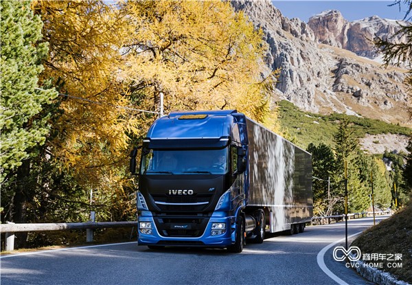 IVECO%20Stralis%20NP%20460[1] - 萬能看圖王.jpg