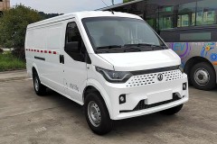 東風超龍5米1微型面包車